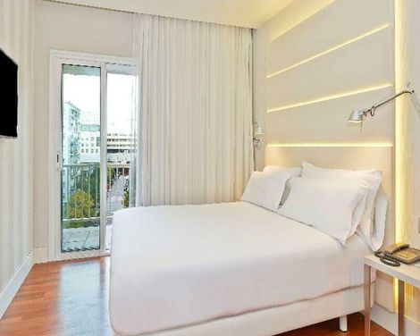 NH Barcelona Les Corts-0