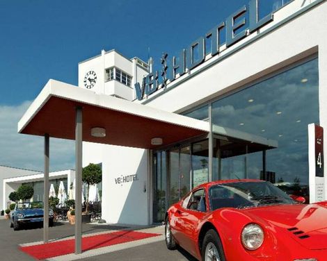 V8 HOTEL Classic Motorworld Region Stuttgart