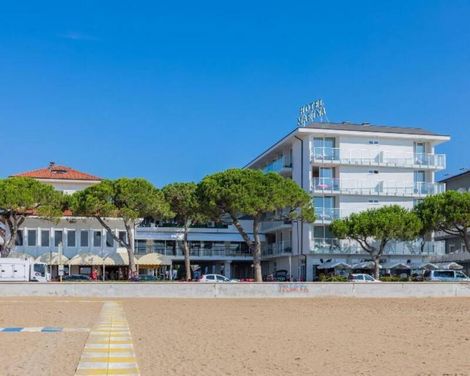 Marina Palace Hotel