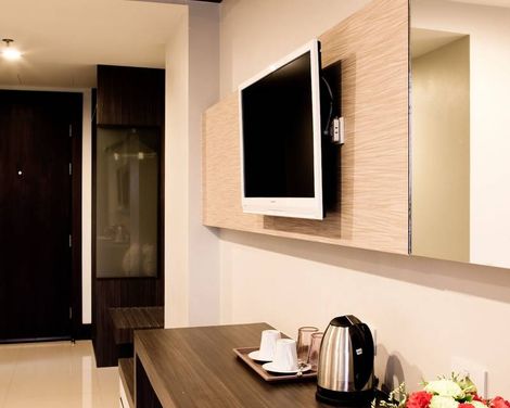 Crystal Suites Suvarnabhumi Airport-3