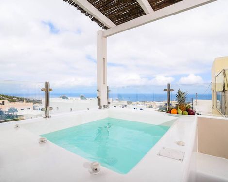 Santorini Suite Home