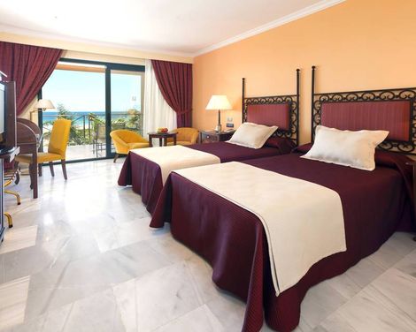Hipotels Barrosa Palace-3