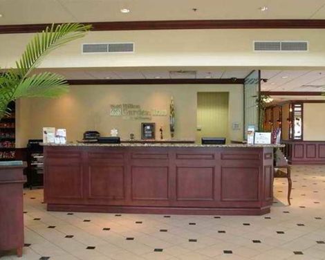 Hilton Garden Inn Montreal Airport-1