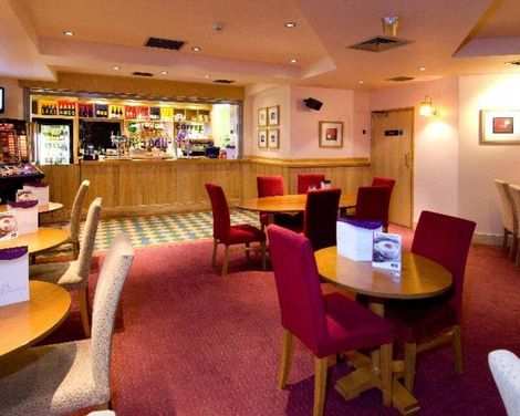 Premier Inn Manchester City Centre Portland Street