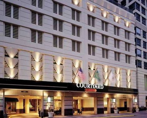 Courtyard Chicago Downtown/River North-1