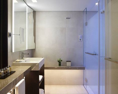 Four Seasons Hotel