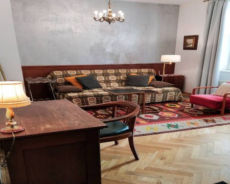 Crystal Suites Old Town