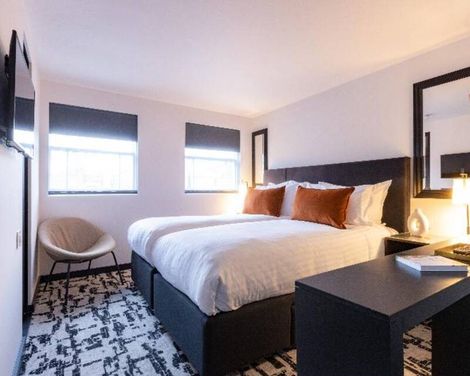 La Suite West
