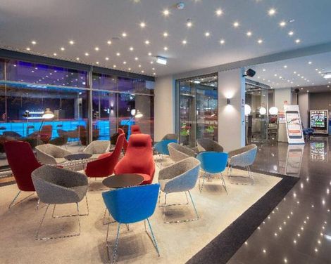 Holiday Inn Express Lisbon  Alfragide