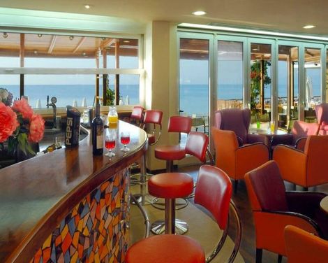 Kinetta Beach Resort & Spa