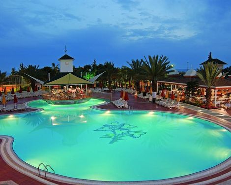Insula Resort & Spa