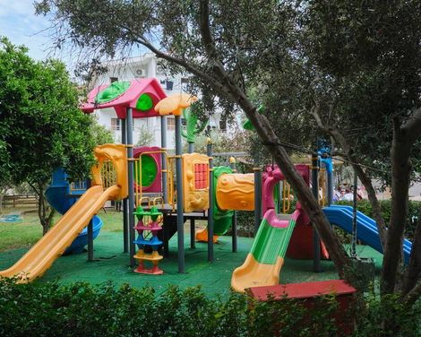 Catty Cats Garden Hotel