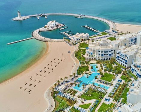Hilton Salwa Beach Resort & Villas-1