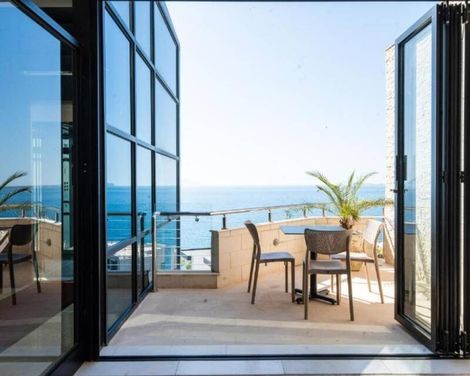 Thea Hotel