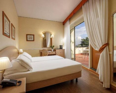 Hotel Santa Costanza