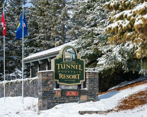 Tunnel Mountain Resort-2