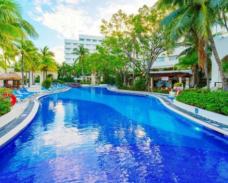 Grand Oasis Palm-0