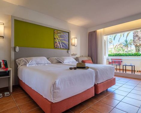 Oassium Hotel at Estival Park