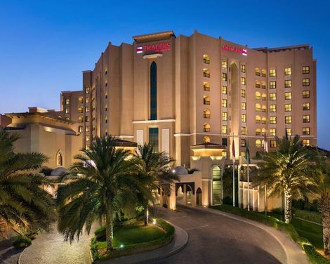 Traders Hotel Qaryat Al Beri