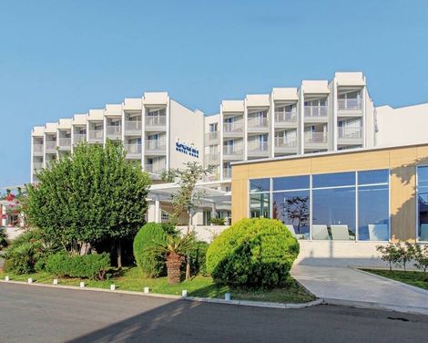 Carine Hotel Delfin