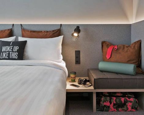 Moxy Frankfurt City Center-3