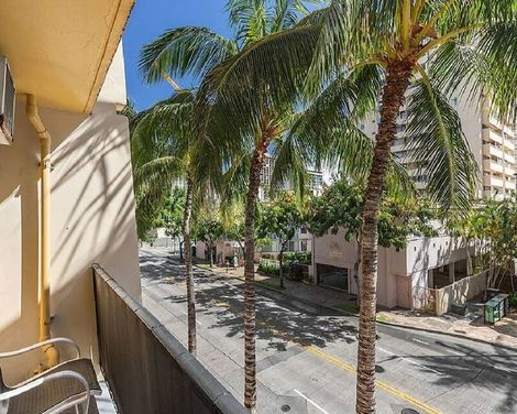 Bamboo Waikiki Hotel