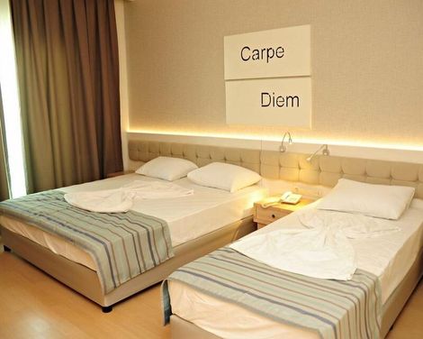 Orfeus Queen Hotel
