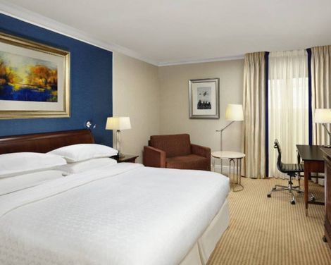 Sheraton Skyline Hotel London Heathrow-0