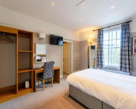 The Red Lion Hotel-0