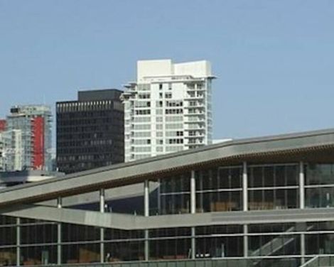 Coast Coal Harbour Vancouver Hotel by APA