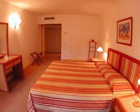 Clube do Lago Hotel & Apartamento-2