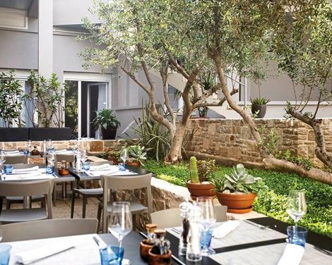 Hotel Osam – Adults only
