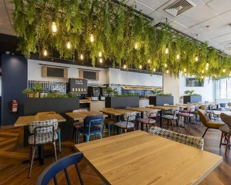 Travelodge Barcelona Poblenou-0