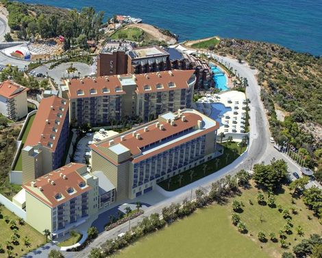 Ramada Hotel & Suites by Wyndham Kusadasi-3