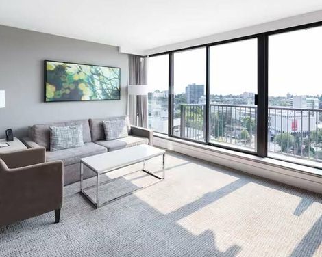 DoubleTree by Hilton Hotel & Suites Victoria