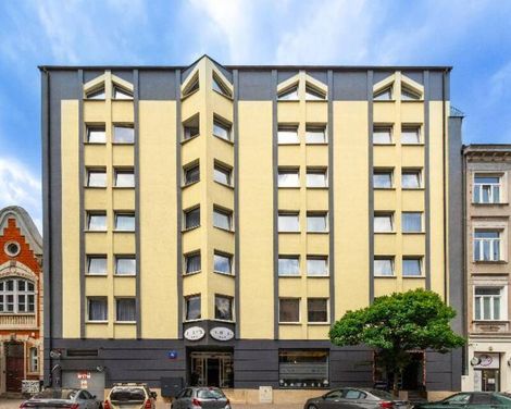 Hit Hotel