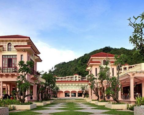Centara Grand Beach Resort Phuket-1