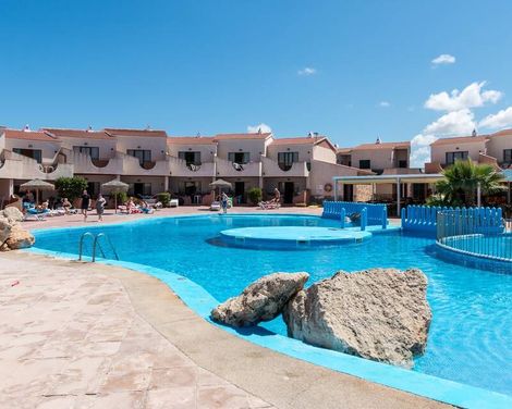 Apartamentos los Lentiscos by Mij-0