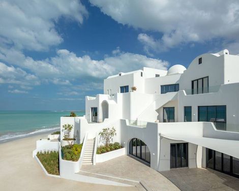 Anantara Retreat Santorini Abu Dhabi