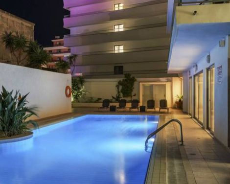 Manousos City Hotel