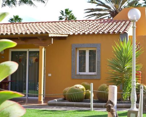 Los Almendros Gays Exclusive Vacation Club