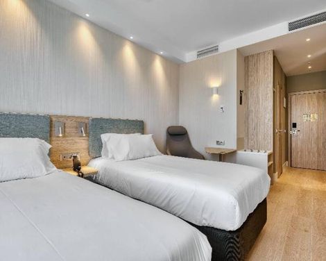 Holiday Inn Express Madrid Airport