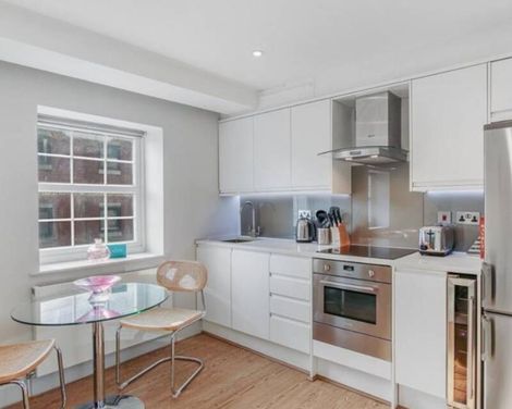 Cleveland Street by Q Apartments