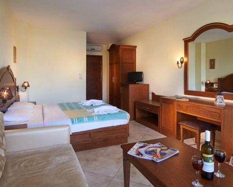 Toroni Blue Sea Hotel