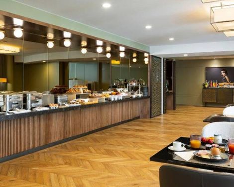 La Clef Tour Eiffel Paris by The Crest Collection