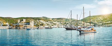 Boote vor der Küste Bodrums, Türkei