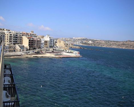 Gillieru Harbour Hotel