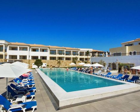 Novochoro Apartments & Villas