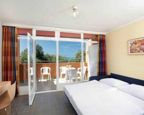Lanterna Resort