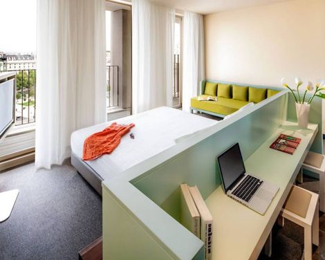 Glam Hotel